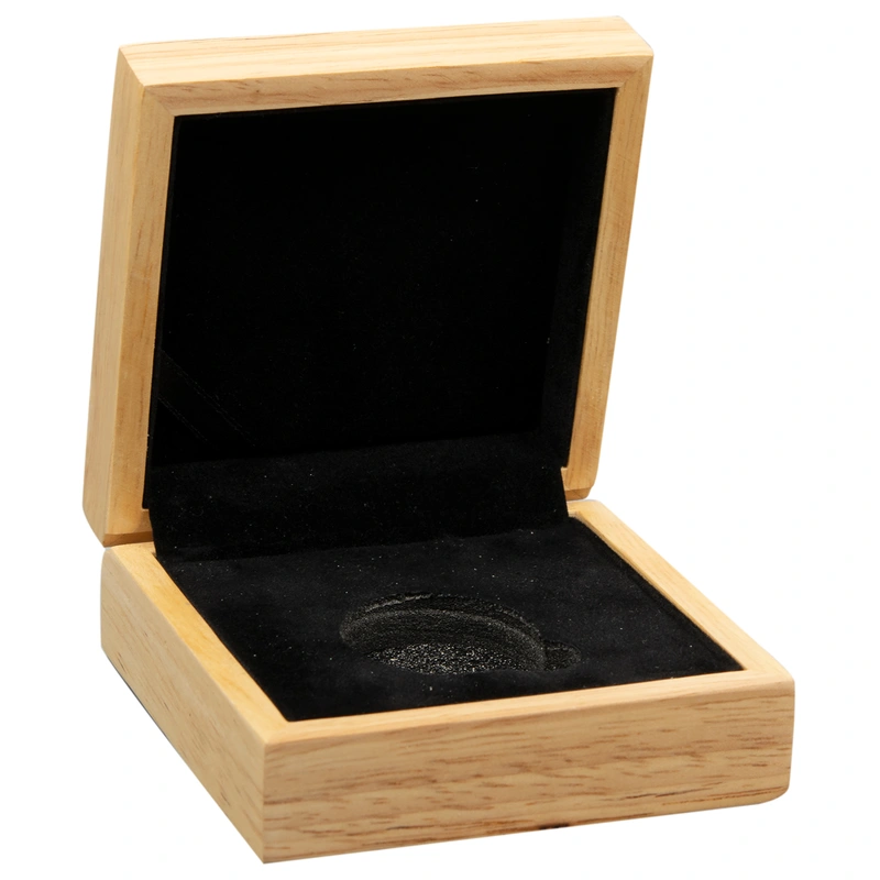 Oak Coin Gift Box 1oz Gold Maple Coin 31mm